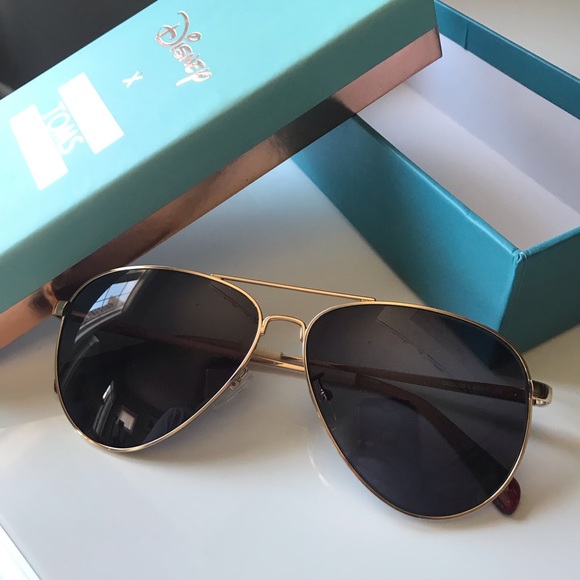 Disney X TOMS Snow White Maverick 301 (SOLD OUT collection) - Picture 9 of 9